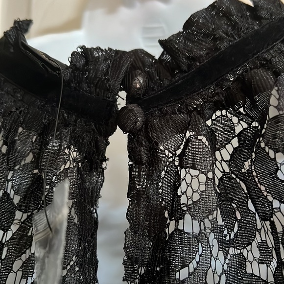 Black mock neck, lace sleeveless blouse. New with tags! 💕 - Picture 5 of 6